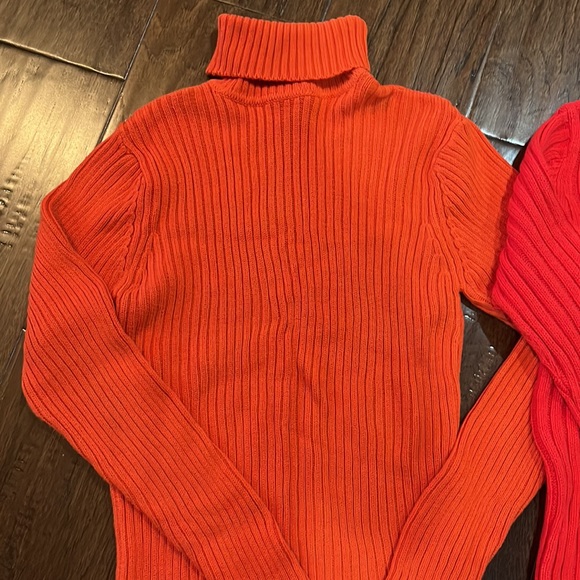 Vintage Elisabeth Samuels turtleneck sweaters - Picture 2 of 5